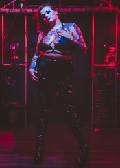 Mistress Emma V-R Dominatrix