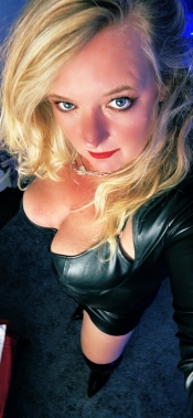 Mistress Scarlett Black Dominatrix