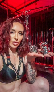 Miss Julia Taylor Dominatrix